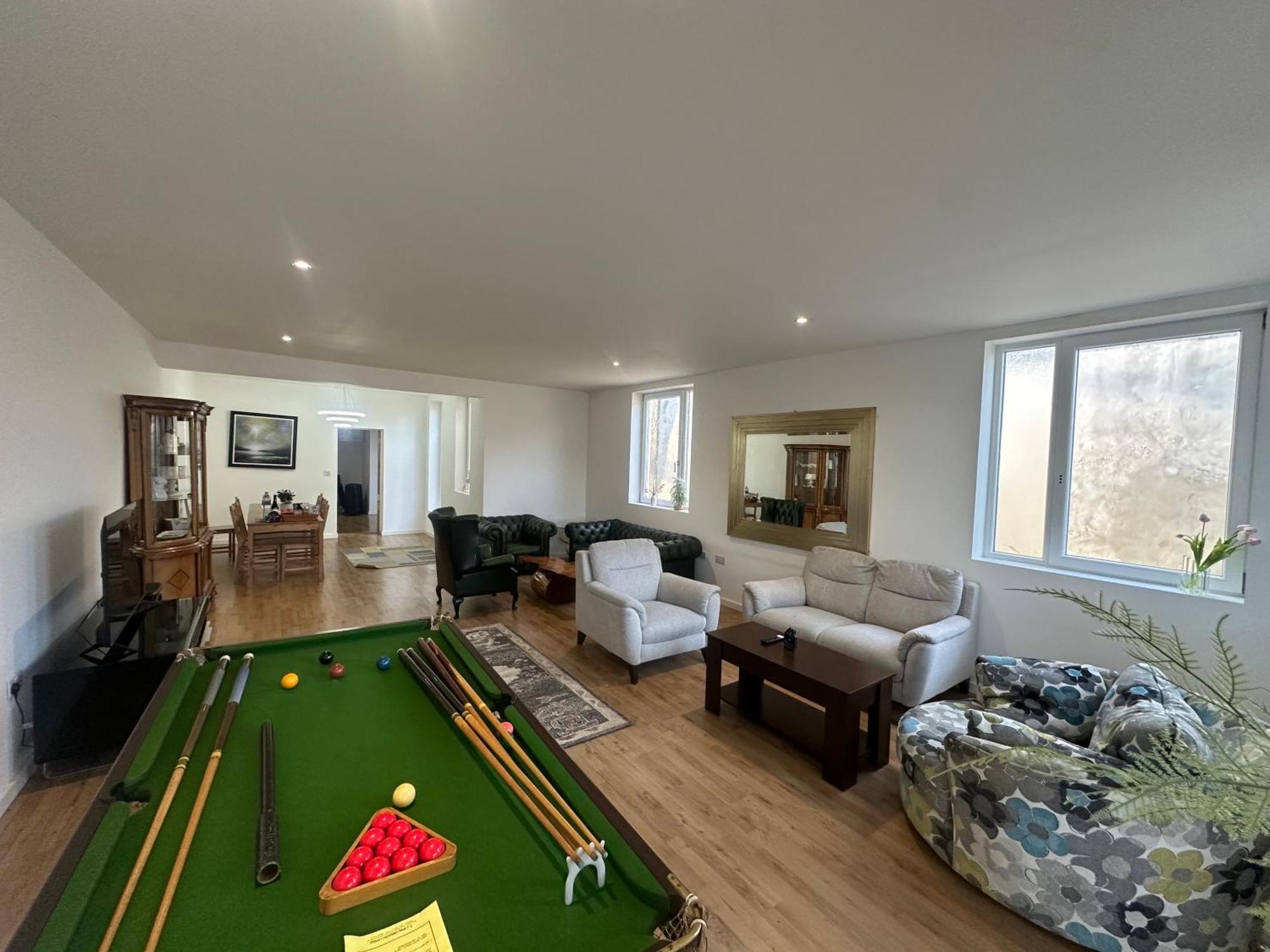 North London Spacious: 7-Bedroom Group Retreat with Gym Exterior photo