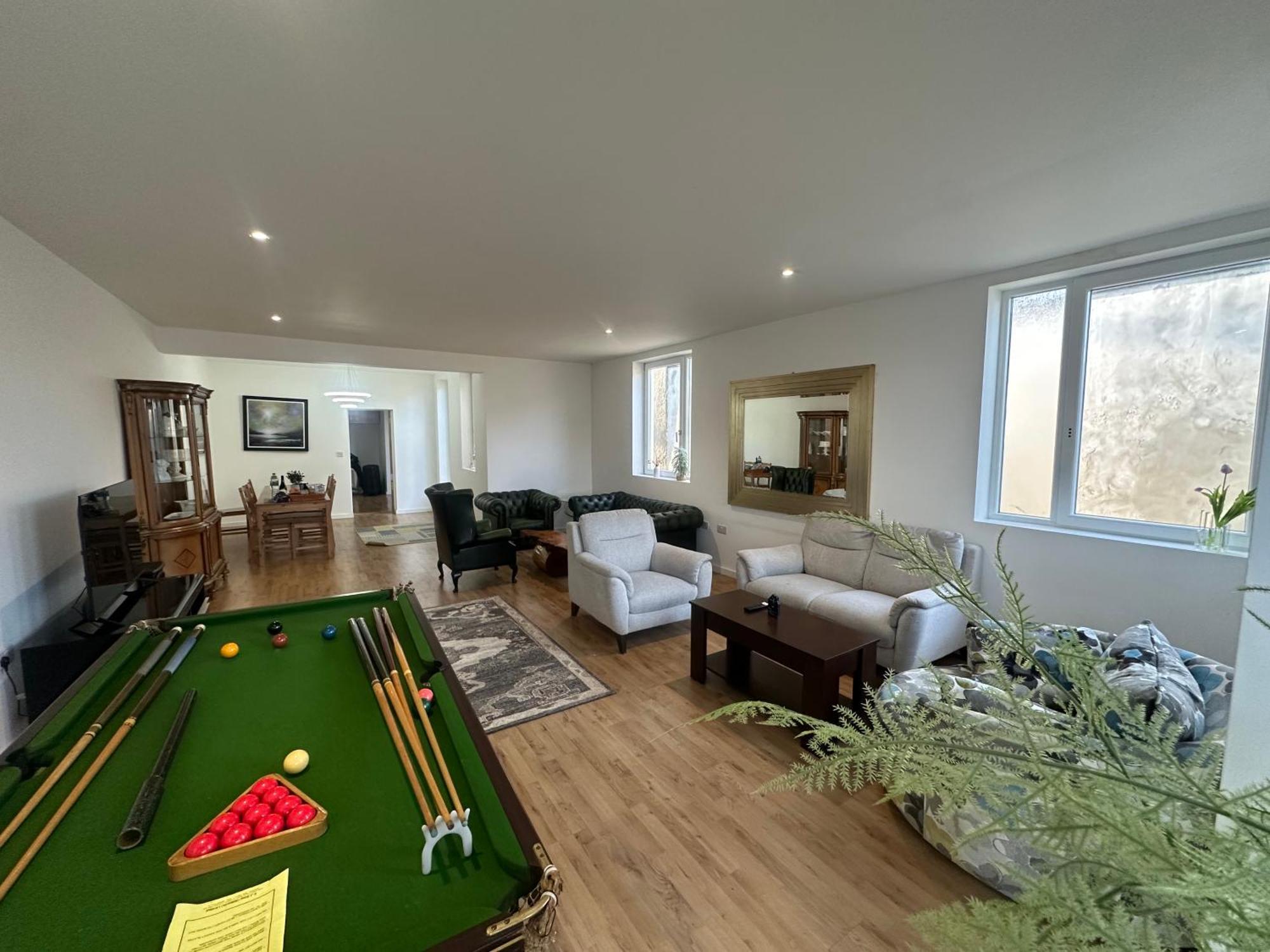 North London Spacious: 7-Bedroom Group Retreat with Gym Exterior photo